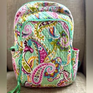 Vera Bradley Essentials Large Backpack in Fanflowers green